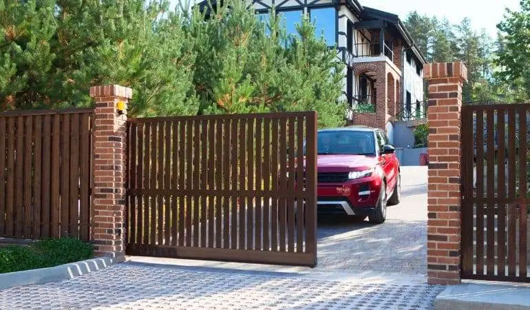 Откатные ворота в Энгельсе