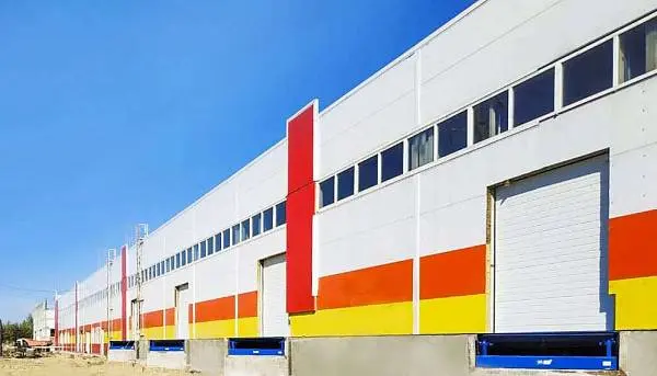 Промышленные ворота «АЛЮТЕХ» для группы компаний «Невский кондитер»