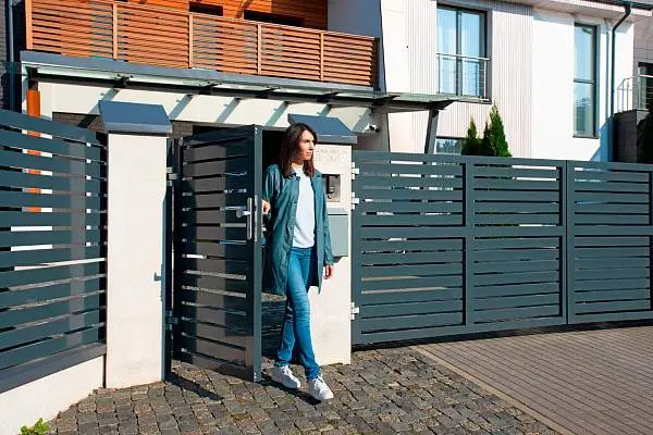 До конца мая скидка 7% на въездные ворота Prestige с калиткой